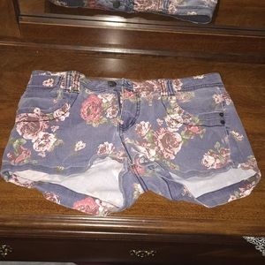 Flower jean shorts.
